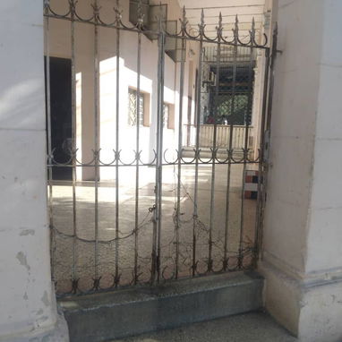 SE ALQUILA PORTAL PARA VENTAS - Img 124952333