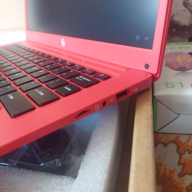320USD Laptop Roja NUEVA EN SU CAJA + accesorio de regalo - Img 126167087