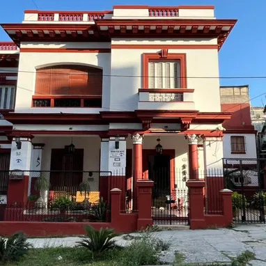 RENTA APARTAMENTO INDEPENDIENTE, EN EL VEDADO,  CON 1 HABITACIÓN +53 52463651 .cerquita del hotel Habana Libre,  Y - Img 110217063
