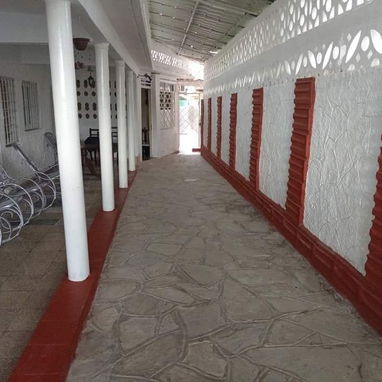 Venta de casa en Guanabo a pocos metros de la playa - 6/8