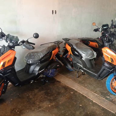 Moto - 2/5