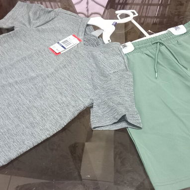 Conjunto de niño de marca, conjunto de licra y enguatada de niño, sandalias de niño - Img 123720114