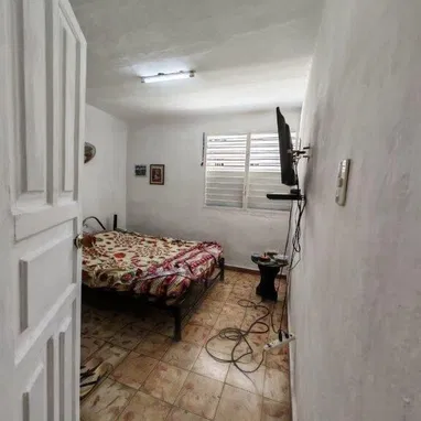 Habana del Este.Entrada d Cojimar:Cerca d la Onat e Higiene Municipal,Edif d 2 Aptos x  Piso.1erPiso,Terraza Delantera y - Img 109866842