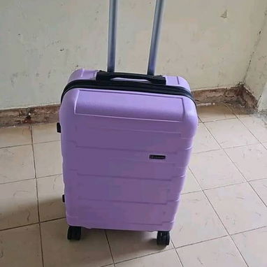 Maletas de viaje. NUEVAS - 2/3