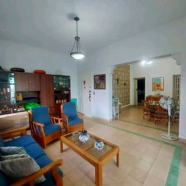 GG-127 | APARTAMENTO DE LOS AÑOS 50 DE ESQUINA! Línea y 12, Vedado 🔥 - Img 122690470
