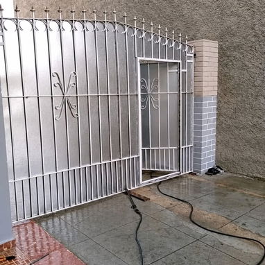 Se realizan rejas y cristales llamar al 54286981 - 3/6