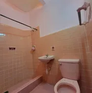 Oferta!!! Casa independiente en 9na con 5 cuartos,patio y garaje cerrado. Excelente oportunidad de inversión!!! - Img 47388032