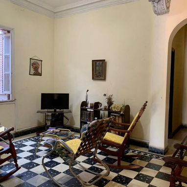 Vivienda en bajos de un Biplanta a pocos metros de 15 y 80 - Img 121819377