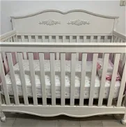 Cuna con colchón original para bebé - Img 45844411