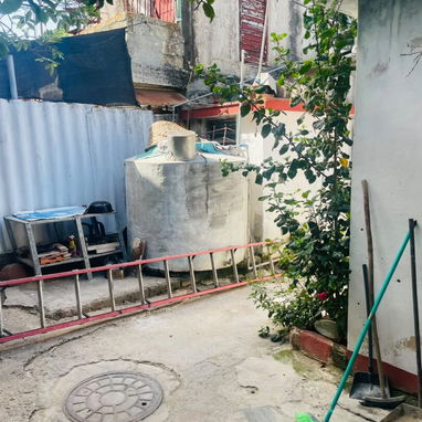 Vendo Casa en Pogolotti Marianao con todo adentro ver detalles. No Corredores - Img 127836517