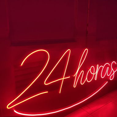 Taller de diseño y producción / carteles / tarjetas / gigantografias / stickers y más - 8/10