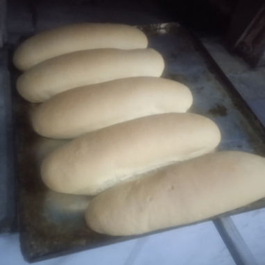 Soy panadero tengo 8 años de experiencia y estoy buscando trabajo de lo q sea se hacer todo en una panadería - Img 125506826