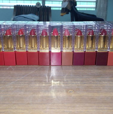 Perfumes y pintalabios (lápiz labial) - Img 97384642