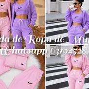 Conjuntos Originales Nike de blusa, abrigo con zipper y capucha y pantalón con bolsillos jogger unitalla le sirve a XS. - Img 55551030