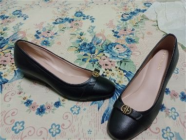 Zapatos de mujer nuevos originales de buena marca,traidos de USA - Img main-image-45720959
