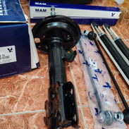 🔴Combo!!!!!Toyota Yaris 2007-2012 amortiguadores delanteros y traseros y Vieletas - Img main-image-55074223