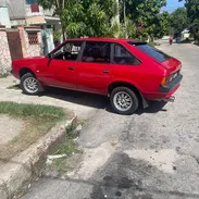 Vendo aleko motor original de gasolina en perfecto estado con equipos de música alarma y cierre central llamar al priva - Img 56880060