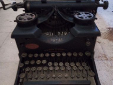 Maquina de escribir Royal - Img main-image
