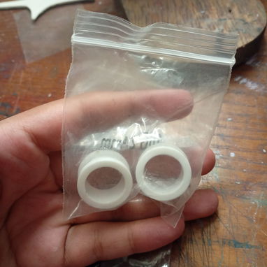 Expansores y túneles de orejas. - 3/4
