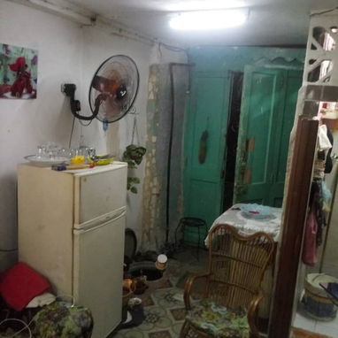Vendo casa en la Habana vieja - Img 121973182