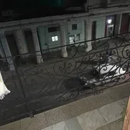 *REBAJADO A $7500usd. En venta apartamento (1er piso. 1er apto , otros 2 al fondo) de un edif en Centro Habana - Img 56876296