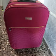 Maleta de viaje 10Kg. Nueva - Img 56023084