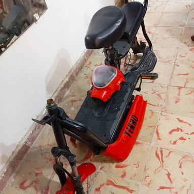Cuadro de bicimoto tekno con pedales, con asientos, guardafango, cadena, burro, frente - Img 115818768