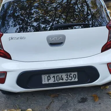 Vendo o negocio Kia picanto del 2020 mecánico con 20 mil kilómetros - Img 87199915