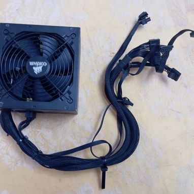 Fuente semi modular Corsair 750 w - Img 125585369