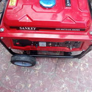 vendo planta electrica de gas💨 y gasolina ⛽original de 110/220/ V/ de 3000W el pico y sostenida de 2800W es 4 tiempo nu - Img 55455681