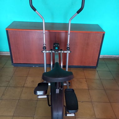 Vendo bicicleta elíptica, estática o escaladora - 3/3