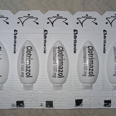 Ovulos:: Metronidazol con Nistatina-- Clotrimazol - 2/2