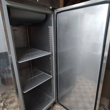 Refrigerador profesional, ZANUSSI Grande 78×72×190 0,6m³ camara 220W ESTADO BIEN, hice mantenimiento Precio: 1500$ - Img 120866255