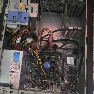 Torre de pc de 10ma generacion con 8gb de ram+1tb de hhd+micro g5908+fuente seacsonic de 500w Precio: 120 usd - 3/4