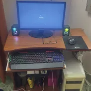 Pc en venta con mesa incluida 59708714 - Img 57663585