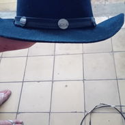 Sombrero tipo vaquero de pana original - Img 56024500
