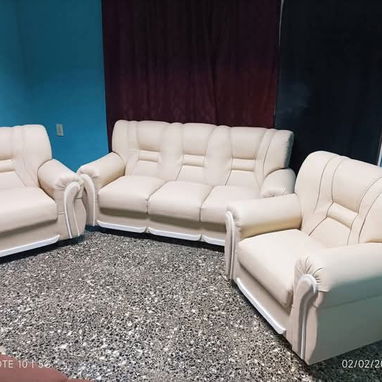 Juegos de muebles y camas tapizadas - 2/7