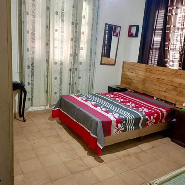 APARTAMENTO DE LOS AÑOS 50 DE ESQUINA! Gran Distribución en Línea y 12, Vedado !!! - 3/9