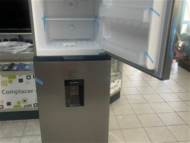 Refrigeradores Royal de 11.7pies con dispensador - Img 65693371