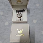 Reloj automático de Lujo para mujer de color blanco y dorado - Img 58108212