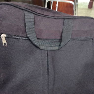 PORTAFOLIO TIENE SOLO ROTO EL ZIPPER PRINCIPAL TODOS LOS DEMÁS ESTAN BIEN 300 PESOS - 6/6