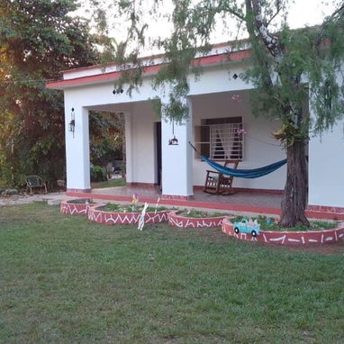 🏠✈️ Casa de 5 Cuartos Muy Cerca del Aeropuerto José Martí - Img 112526110
