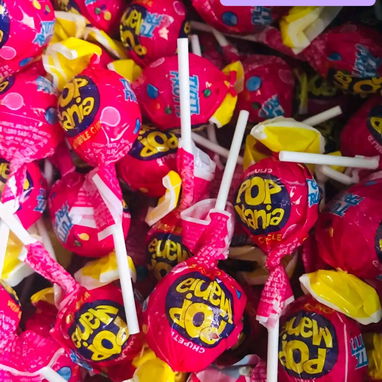 Paquetes de caramelos, chupa-chupas, huevos sorpresa, chicles, malvaviscos, piñatas, confeti - 4/8