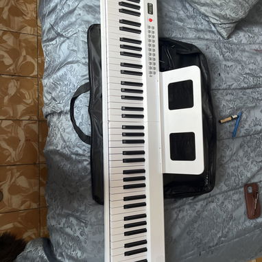 piano electrónico 7 octavas - 2/3
