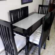 Comedores de madera sólida con cristal de 6 y 4 sillas haga su pedido puestos en la casa 🏠 - Img 57447939