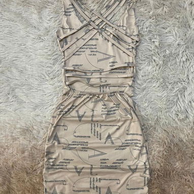 Vestidos de Letra y Mangas sueltas - Img 124843405