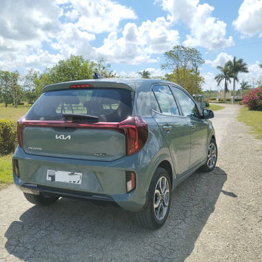 Vendo o negocio kia picanto del 2024 basico - Img 117590059