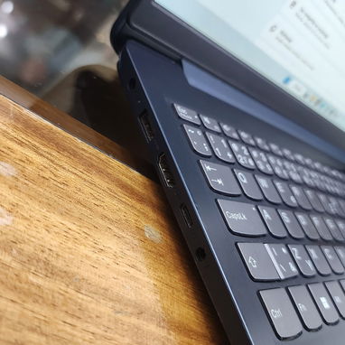 Vendo Laptop Lenovo Core i3 de uso. - 3/6