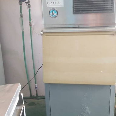 Máquina para hacer hielo - Img 124444974
