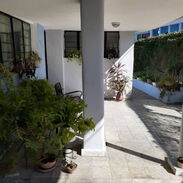 Se vende casa en Playa con 5 cuartos y garaje para 3 autos - Img 45025335